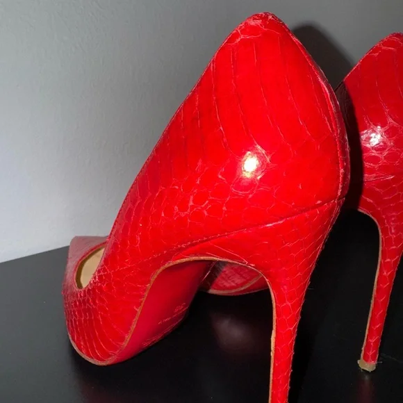 Christian Louboutin Red Heels Elegant Stilettos - Picture 5 of 8